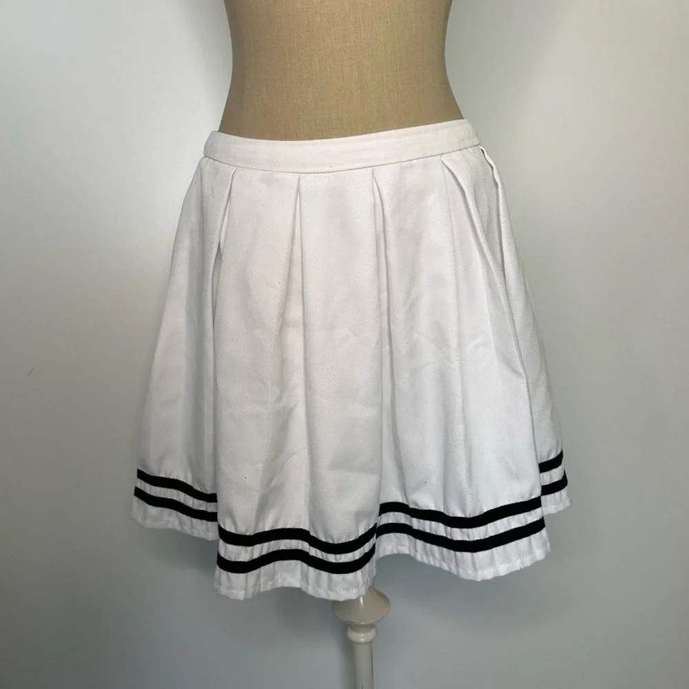 Hot topic white pleated skirt Large - Picture 3 of 16